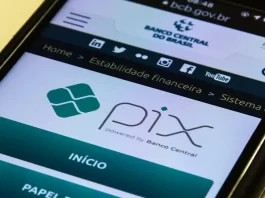 Pix apresenta instabilidade e usuários relatam problemas com pagamentos neste domingo (23)
