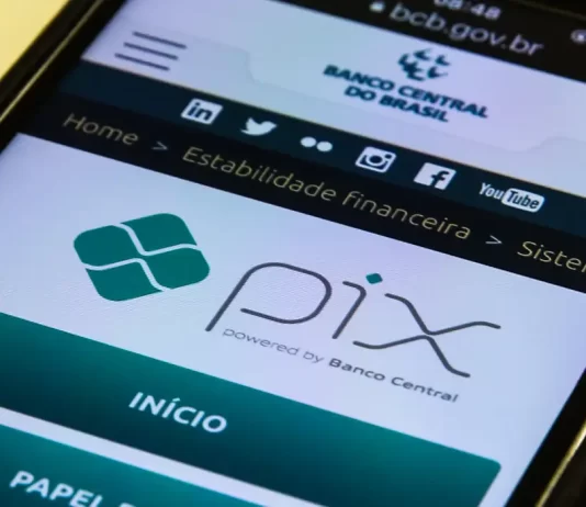 Pix apresenta instabilidade e usuários relatam problemas com pagamentos neste domingo (23)
