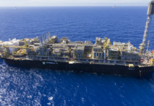 Petrobras descobre nova camada de óleo no pré-sal da Bacia de Santos