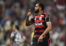 Flamengo vence Fluminense no primeiro capítulo da final do Carioca