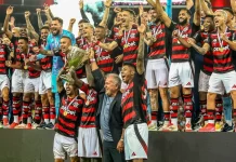 Flamengo é bicampeão carioca após empate sem gols com Fluminense