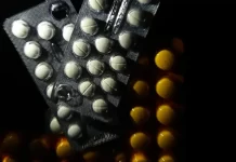 Justiça Federal Suspende Resolução que Permite Farmacêuticos a Prescreverem Remédios