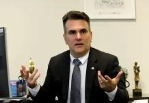 Sérgio Queiroz descarta disputa ao Senado nas eleições de 2026