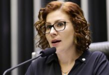 Condenada a 10 Anos: Deputada Carla Zambelli é presa na Itália, diz Ministério da Justiça