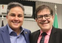 Efraim Filho reage a gesto de prefeito de Solânea aliado em apoio a Lucas Ribeiro e alfineta: “Deus tudo vê e sabe”