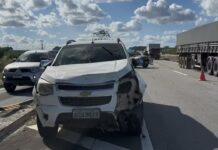 Três pessoas morrem em grave colisão entre caminhão e caminhonete na BR-101, em Santa Rita