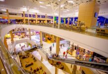 Manaira e Mangabeira Shopping divulgam horários para véspera e feriado de Ano Novo