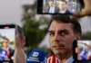 Bolsonaro escolhe Flávio para ser candidato à presidência nas eleições