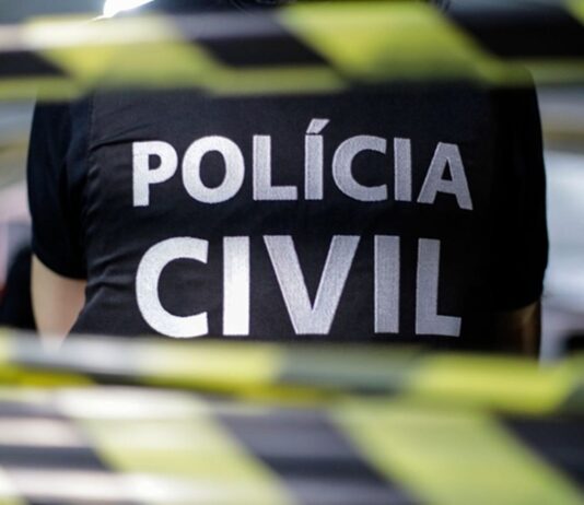 Suspeito de armazenar conteúdo de abuso sexual de crianças e adolescentes é preso, em Bayeux