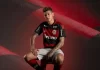Flamengo lança uniforme principal para a temporada de 2026