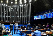 De olho no público virtual, discursos no Senado ficam mais curtos, aponta estudo