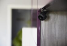 Venda de câmeras de segurança e fechaduras cresce 40% no Brasil