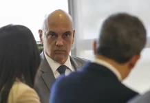 Senador obtém assinaturas para CPI contra Moraes e Toffoli por caso Master