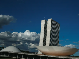 Pesquisa Alfa: Brasil precisa de mudança para 81%; 18% dizem que não