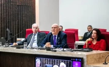 Governo transferiu R$ 2,6 milhões para TCE dias antes da aposentadoria de ex-conselheiro