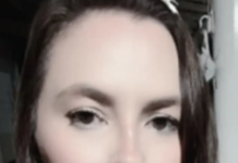 Mulher que morreu após comer em pizzaria é enterrada sob comoção em Pombal, na Paraíba