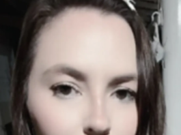 Mulher que morreu após comer em pizzaria é enterrada sob comoção em Pombal, na Paraíba