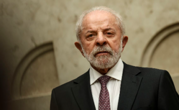 Pesquisa revela que 56% não confiam no governo Lula