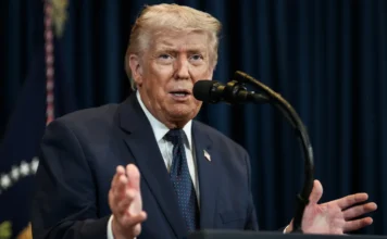 Trump se encontra com Lula e diz que situação política no Brasil é perigosa