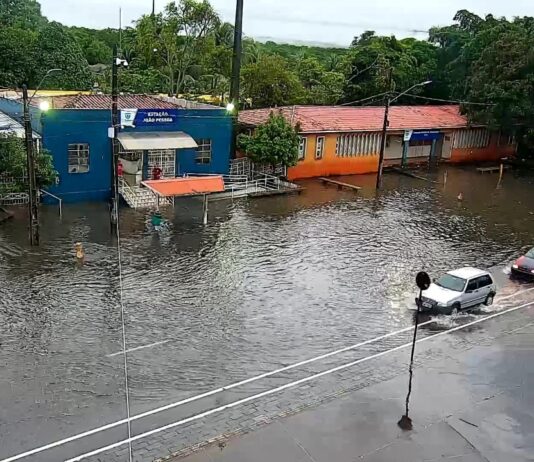 Inmet emite alerta de chuvas intensas para João Pessoa e mais 90 cidades