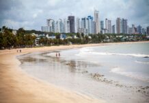 Litoral da Paraíba tem três trechos impróprios para banho