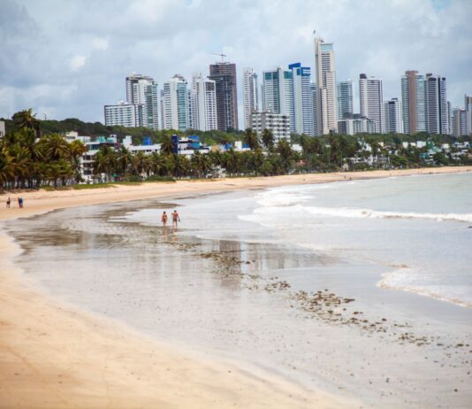 Litoral da Paraíba tem três trechos impróprios para banho