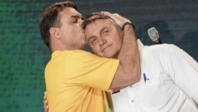 flavio-bolsonaro-e-jair-bolsonaro-20337_800x450