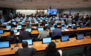 Comissão da Câmara aprova redução da maioridade penal para 16 anos