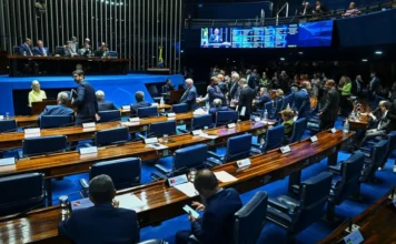 Partidos aguardam divisão dos R$ 4,9 bilhões do Fundo Eleitoral para 2026