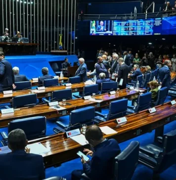 Partidos aguardam divisão dos R$ 4,9 bilhões do Fundo Eleitoral para 2026