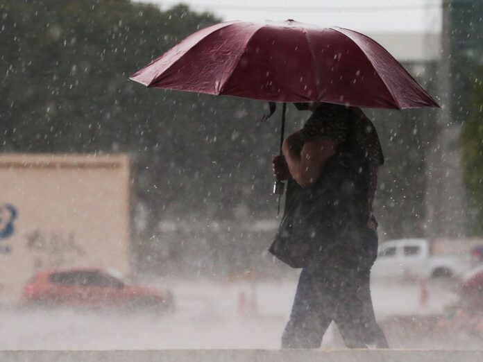 Chuva no Plano Piloto em Brasília