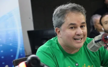 Efraim promete reduzir ICMS e critica aumento de impostos
