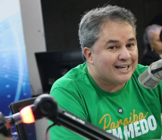 Efraim promete reduzir ICMS e critica aumento de impostos