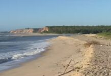 Menor de 16 anos morre afogado na praia de Gramame, na zona sul de João Pessoa