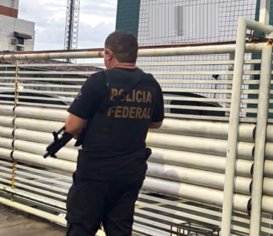 PF faz operação contra fraude em concursos e lavagem de dinheiro