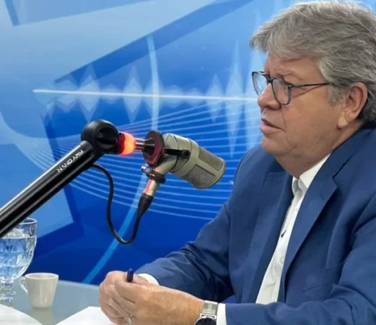 João Azevêdo nega privatização da Cagepa e defende PPP na Paraíba