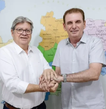 João Azevêdo anuncia Chico Mendes e Roberto Franca como suplentes ao Senado