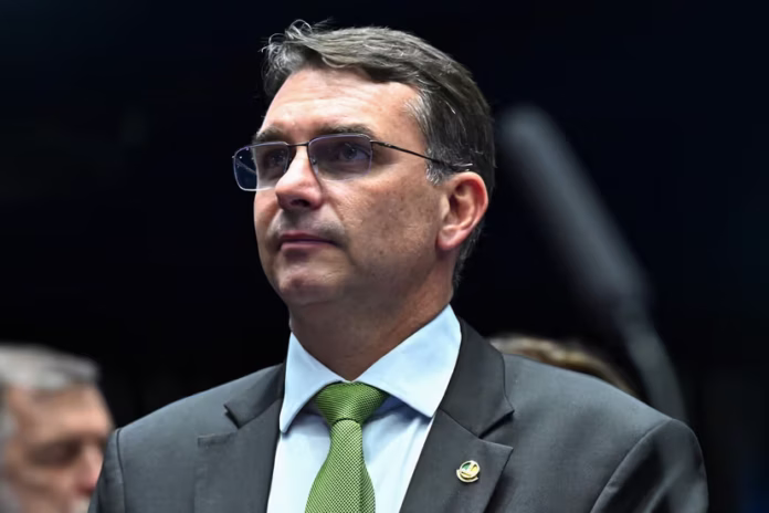 flavio-bolsonaro-12515