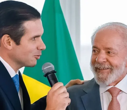 Em solenidade na Paraíba, Hugo Motta declara apoio à reeleição do presidente Lula