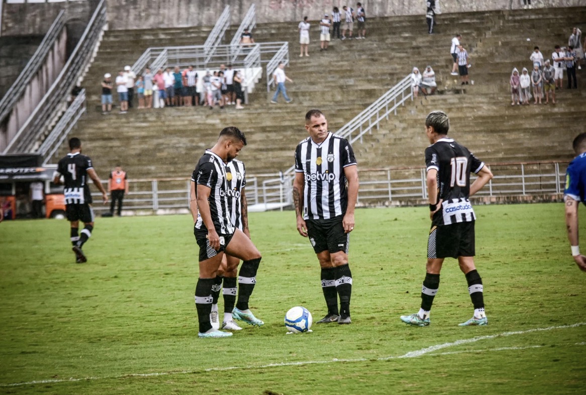 Treze realiza pré-temporada no Estádio Beira Rio, em Riachão do Bacamarte